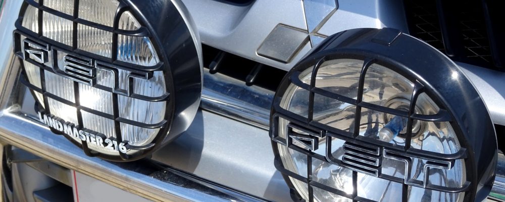 spotlights-on-jeep-bull-bar